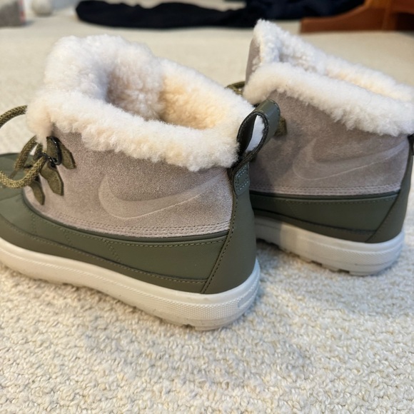 Nike Woodside Chukka2 Light Taupe Women's 7.5 - Picture 4 of 6